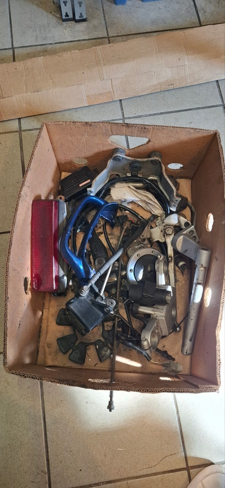 doos met kawasaki gpz500 onderdelen gpz 500, Motoren, Ophalen of Verzenden, Nieuw