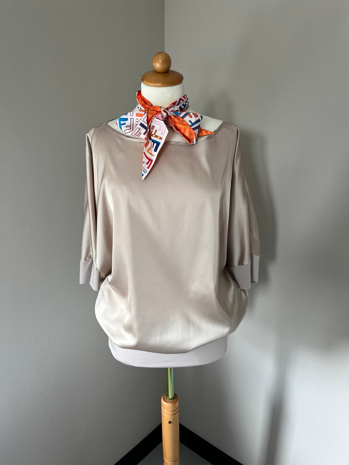 Rinascimento blouse tuniek beige M, Ophalen of Verzenden, Zo goed als nieuw, Maat 38/40 (M), Beige