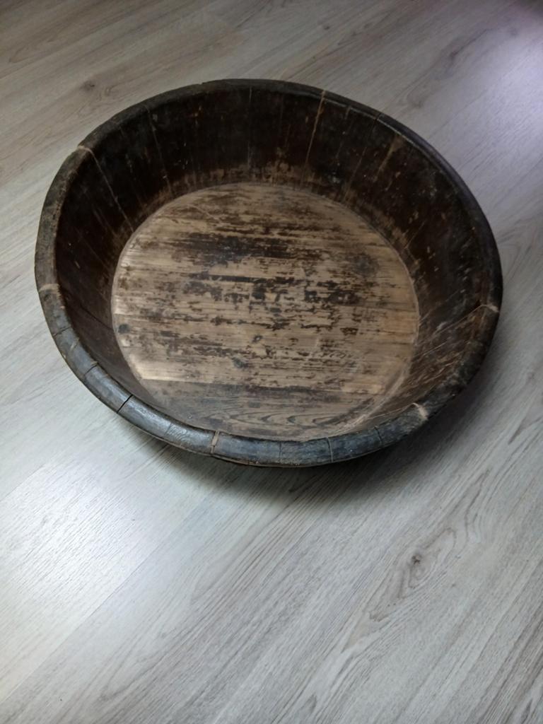 Zeer mooie grote brocante schaal,  64 centimeter doorsnee, z, Ophalen, Zo goed als nieuw, Rond, Hout