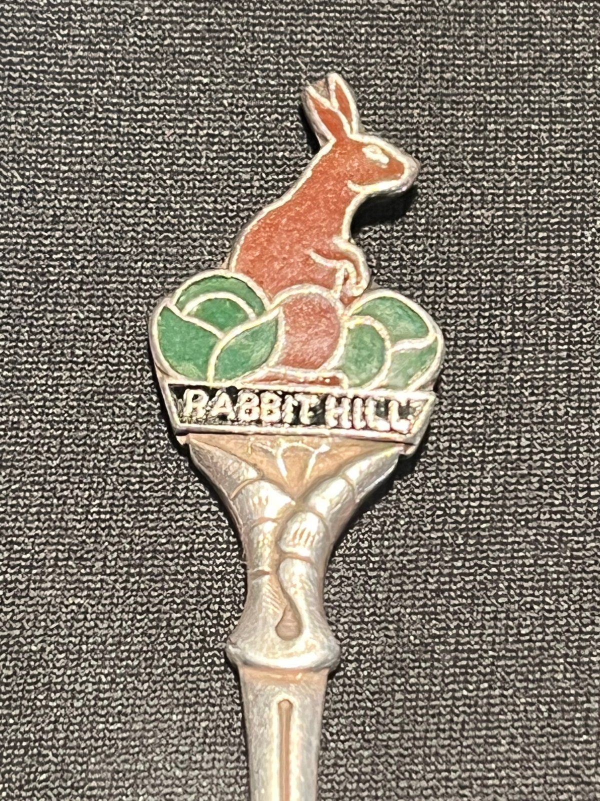Vintage lepeltje Rabbit Hill., Antiek en Kunst, Antiek | Bestek, Ophalen of Verzenden