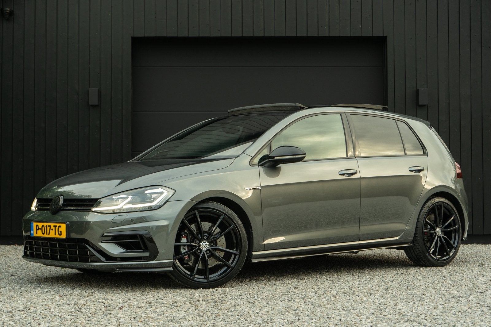 Volkswagen Golf R 2.0 TSI 2018 Pano - Dynaudio - ACC Bomvol!, Auto's, Automaat, 4 cilinders, 1427 kg, Vierwielaandrijving