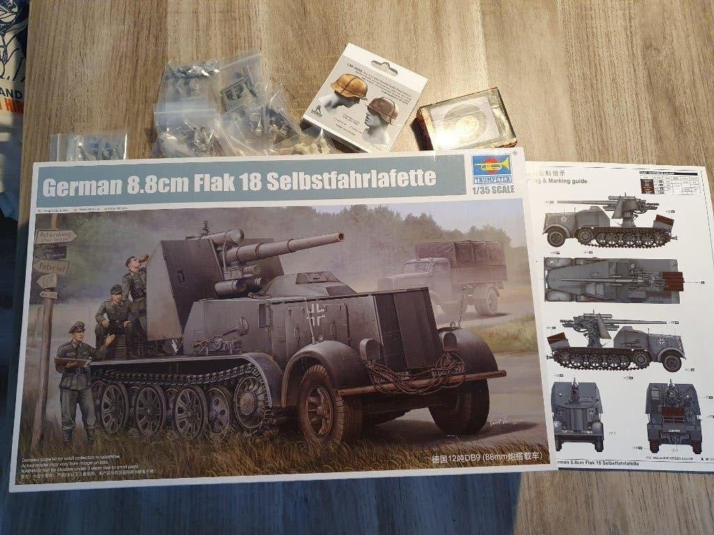 German 8.8cm Flak 18 Selbstfahrlafette Trumpeter 01585  1:35, Overige merken, Tank, 1:32 tot 1:50, Nieuw