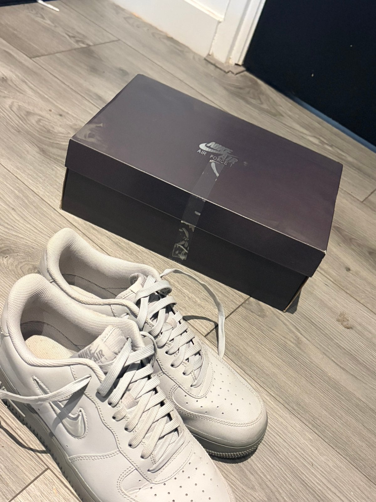 Nike air force 1 grijs, Ophalen of Verzenden, Zo goed als nieuw, Overige kleuren