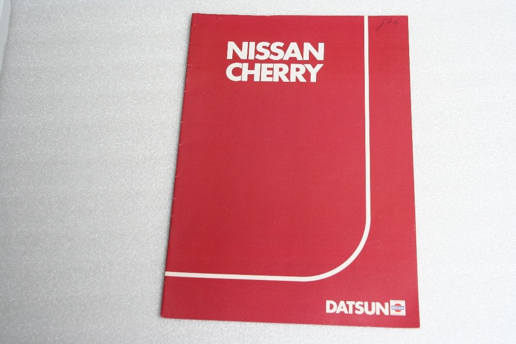 Folder Nissan Cherry (10-1982) (22), Ophalen of Verzenden, Nieuw, Nissan