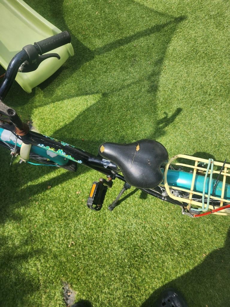 Kinderfiets 16 inch met mandje en vlaggetje, Terugtraprem, Onbekend, Ophalen of Verzenden, 16 tot 20 inch