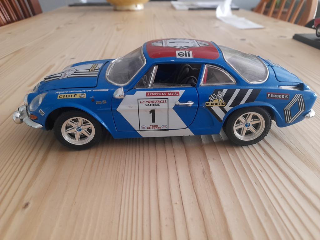 Bburago Alpine A110, Ophalen of Verzenden, Zo goed als nieuw, Bburago