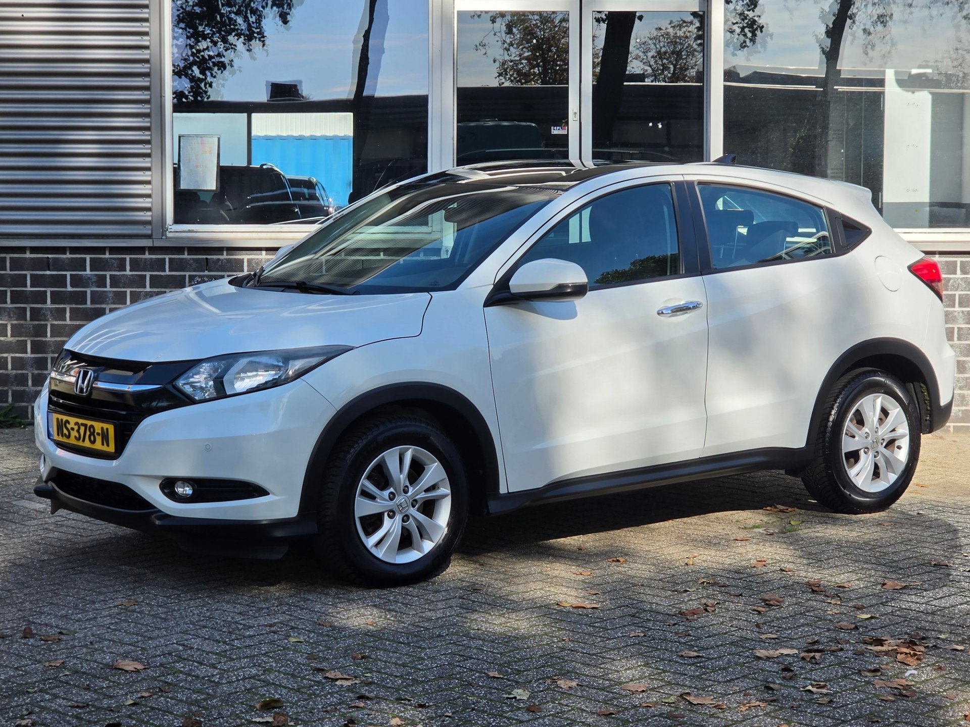 Honda HR-V 1.5 i-VTEC Elegance Automaat 12 M Garantie Navi T, Auto's, Euro 6, Origineel Nederlands, Bedrijf, 19 km/l