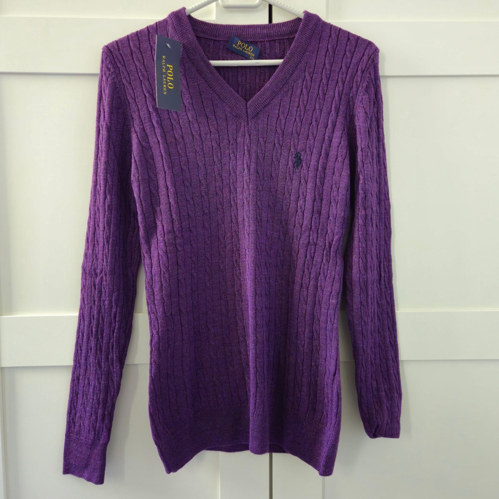 Nieuwe paarse kabeltrui met V-hals maat L, Kleding | Dames, Ophalen, Nieuw, Maat 42/44 (L), Paars