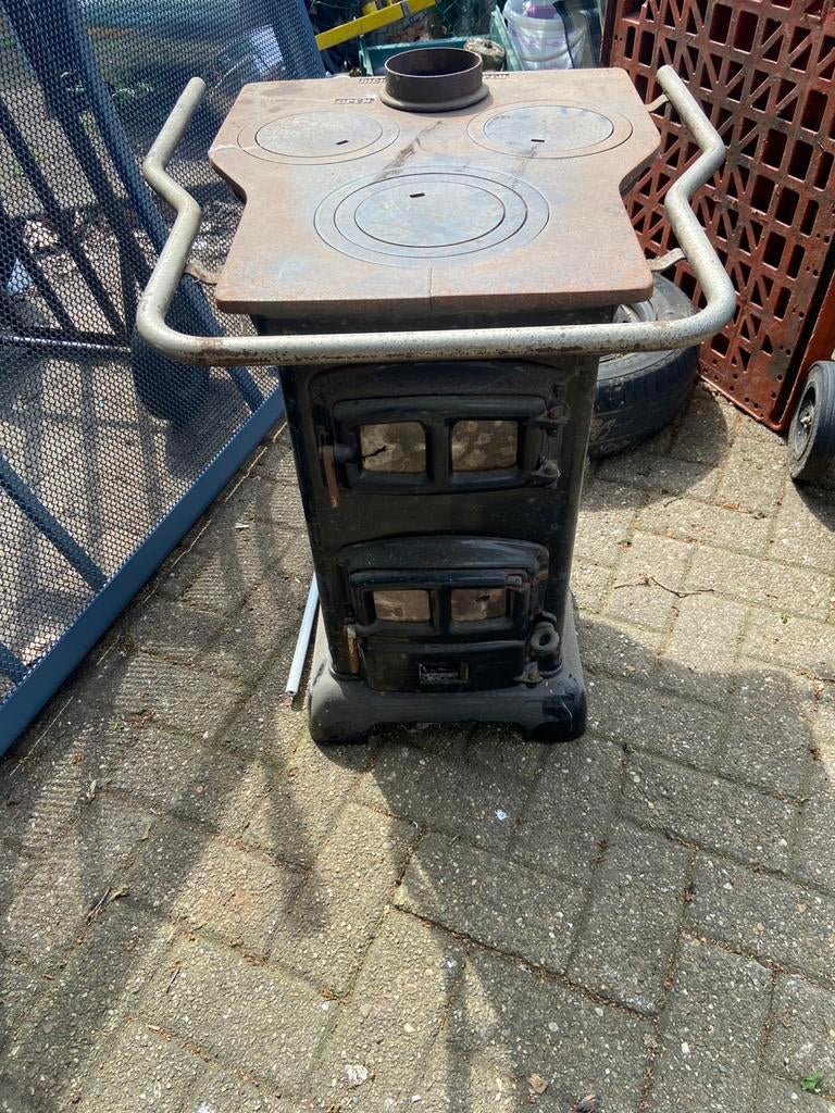 Kachel, Huis en Inrichting, Kachels, Ophalen, Zo goed als nieuw, Hout, Houtkachel
