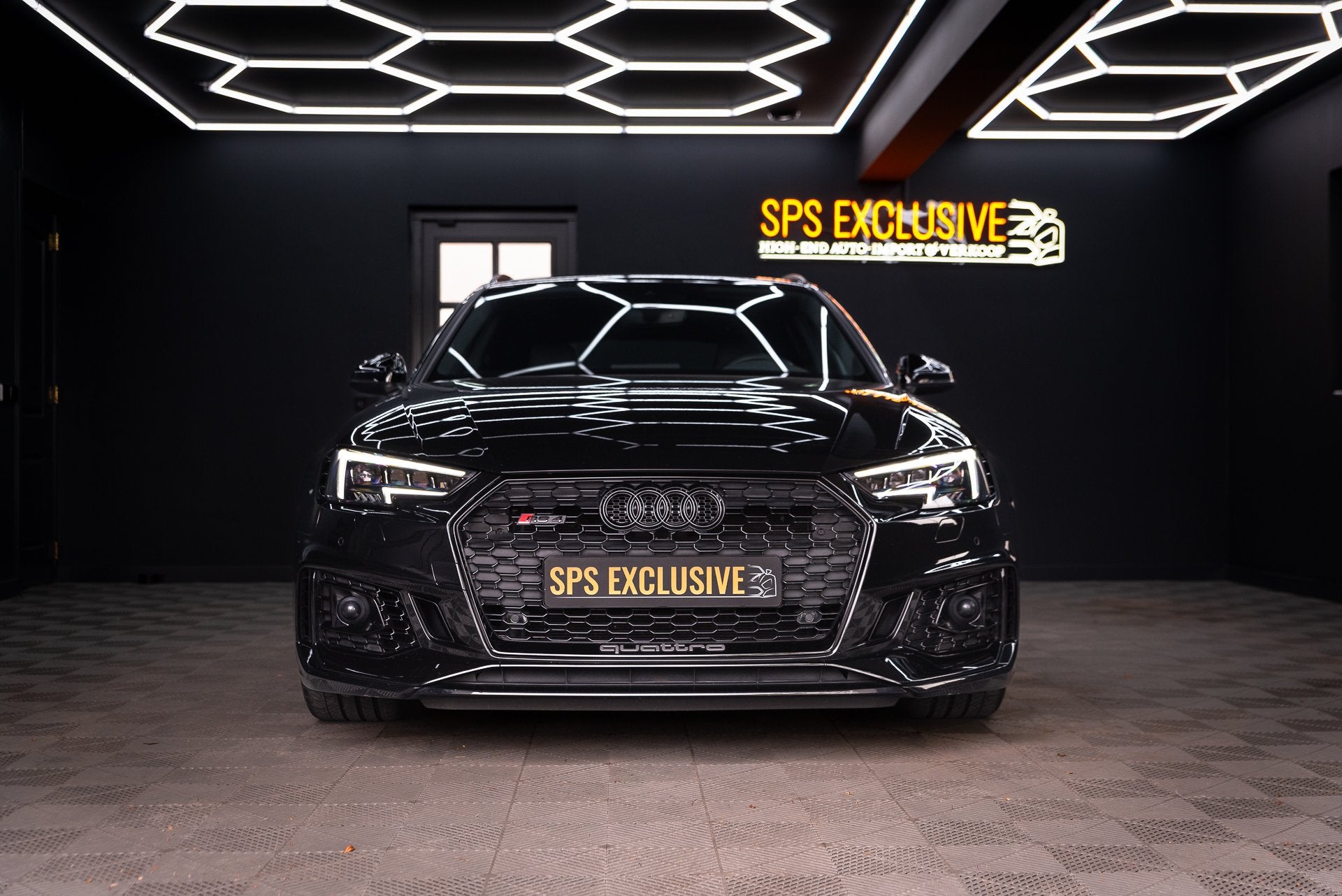 Audi A4 Avant 2.9 TFSI RS 4 quattro / Keramisch / RS Dynamic, Automaat, 1730 kg, Automatische klimaatregeling, 451 pk
