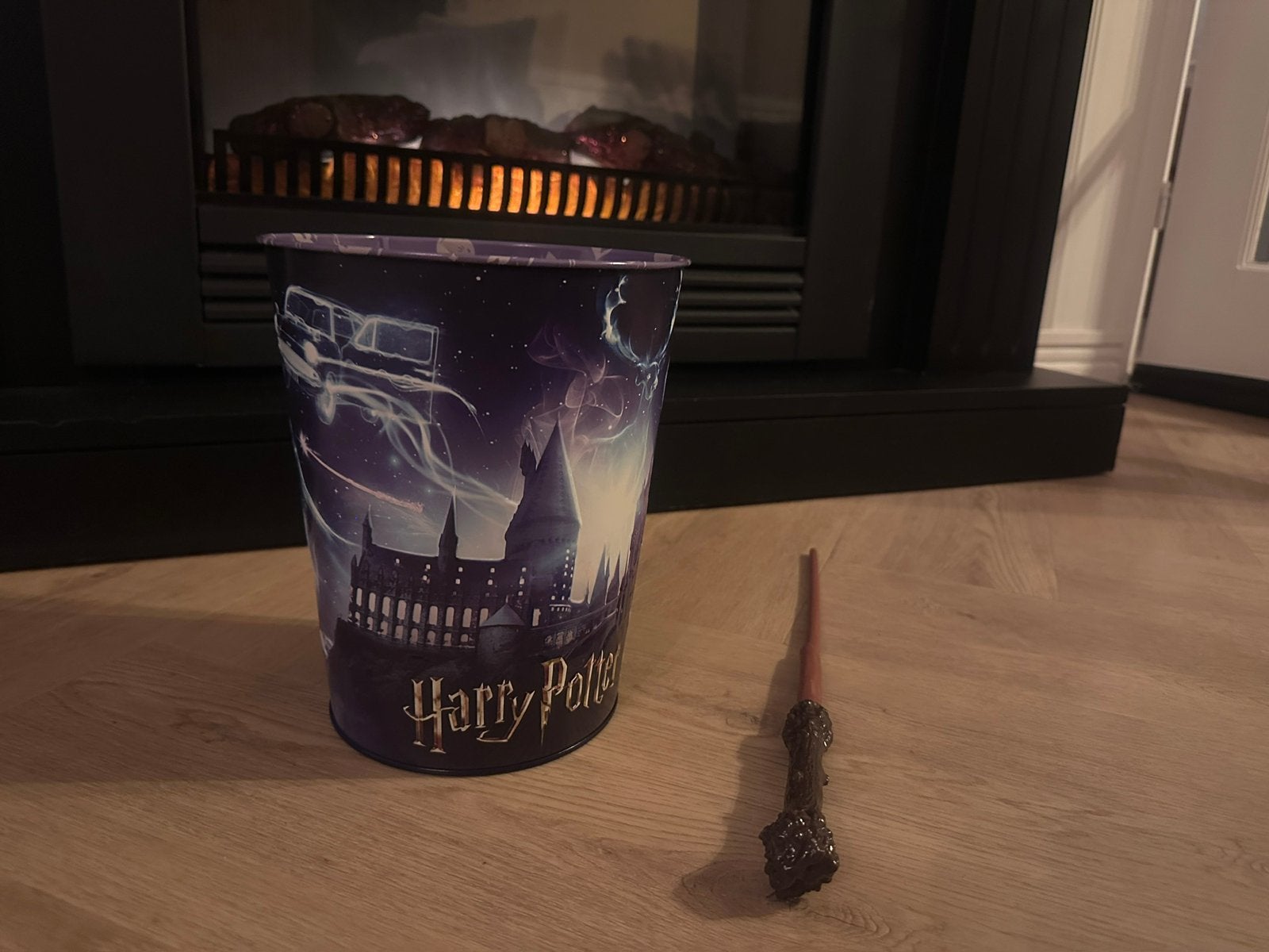 Harry Potter 25 jaar bestaan popcornbak + toverstaf €30!, Ophalen of Verzenden, Nieuw