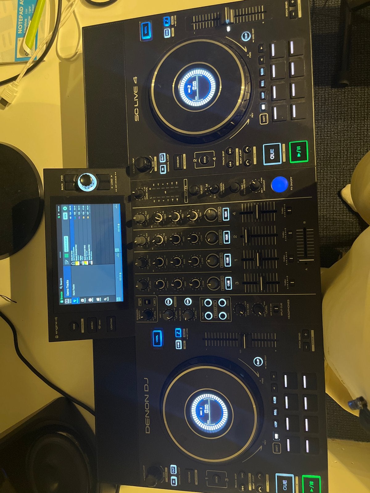 Denon DJ SC Live 4 - Zo goed als nieuw