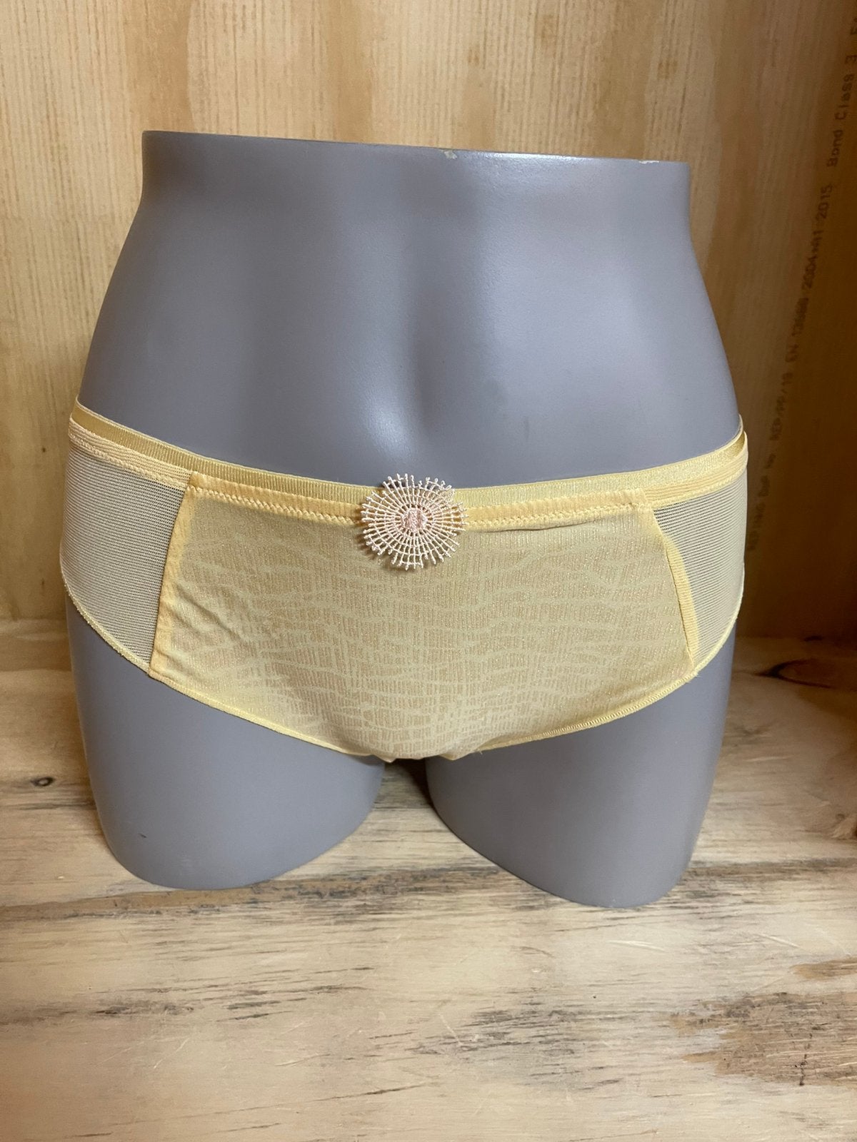 Dacapo string maat 40 - 44 - 46 model Bernstein, Verzenden, Geel, String