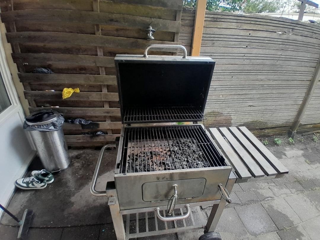 Barbecue - Zo goed als nieuw, een maand oud, Ophalen of Verzenden, Zo goed als nieuw