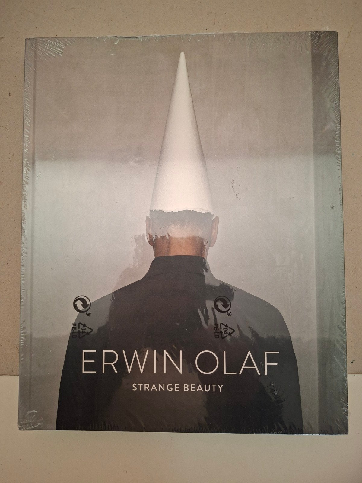 erwin olaf strange beauty fotoboek/nieuw, Verzenden, Nieuw, Fotografen