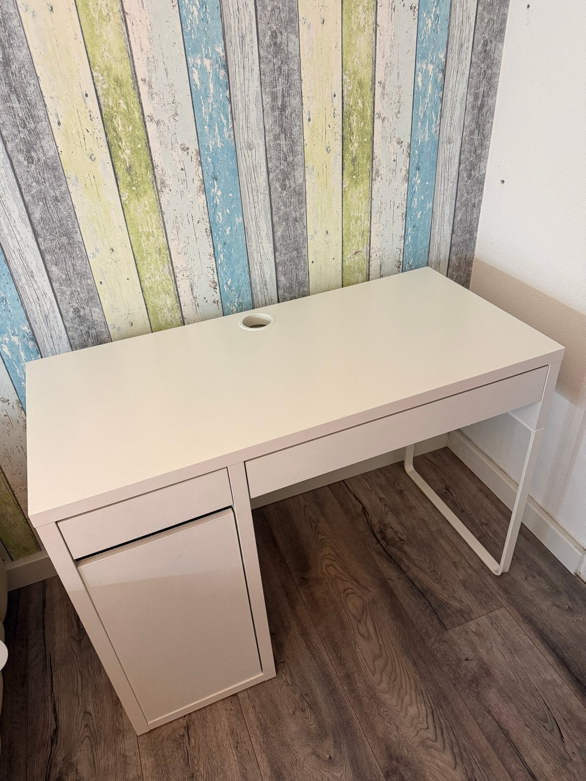 IKEA MICKE Bureau Wit - Compact en Functioneel, Ophalen, Gebruikt, Met lades, Spaanplaat of MDF