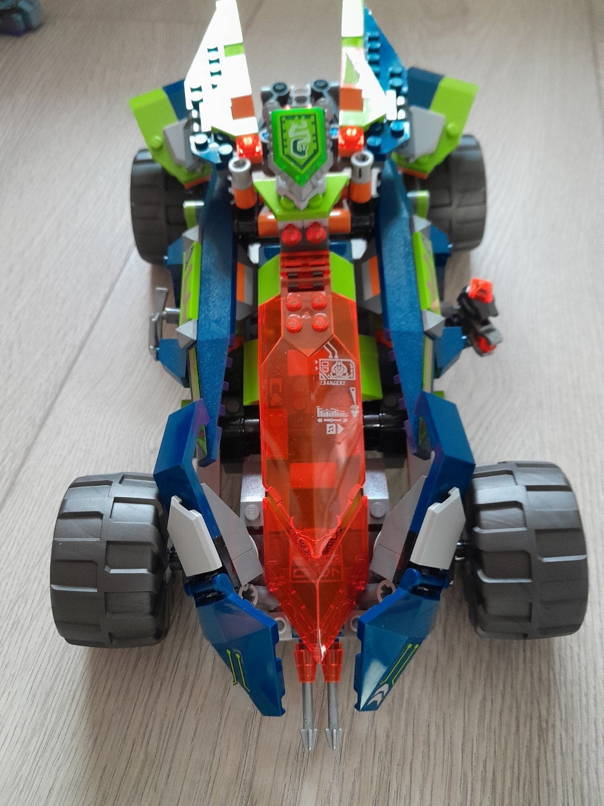 Zeldzame LEGO Nexo Knights set met figuren en schilden, Gebruikt, Overige thema's, Lego, Compleet