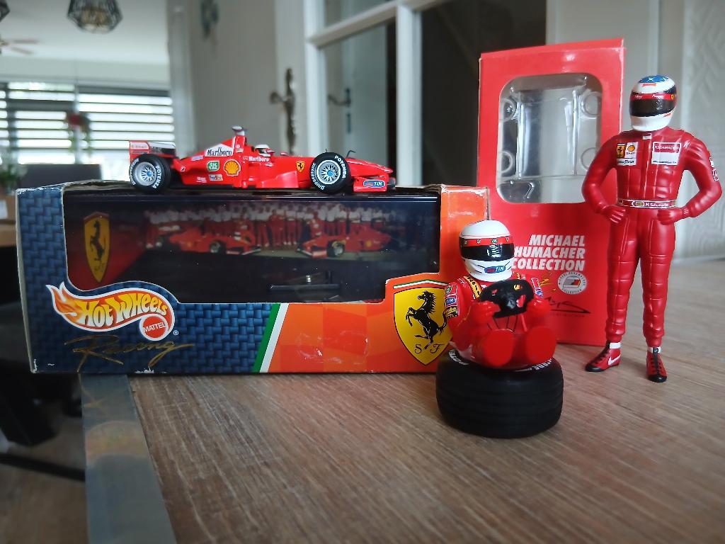 m schumacher 2x figuurtje 1/18  f399 1/43  29,99  euro, Ophalen of Verzenden, Zo goed als nieuw, Overige typen, Overige merken