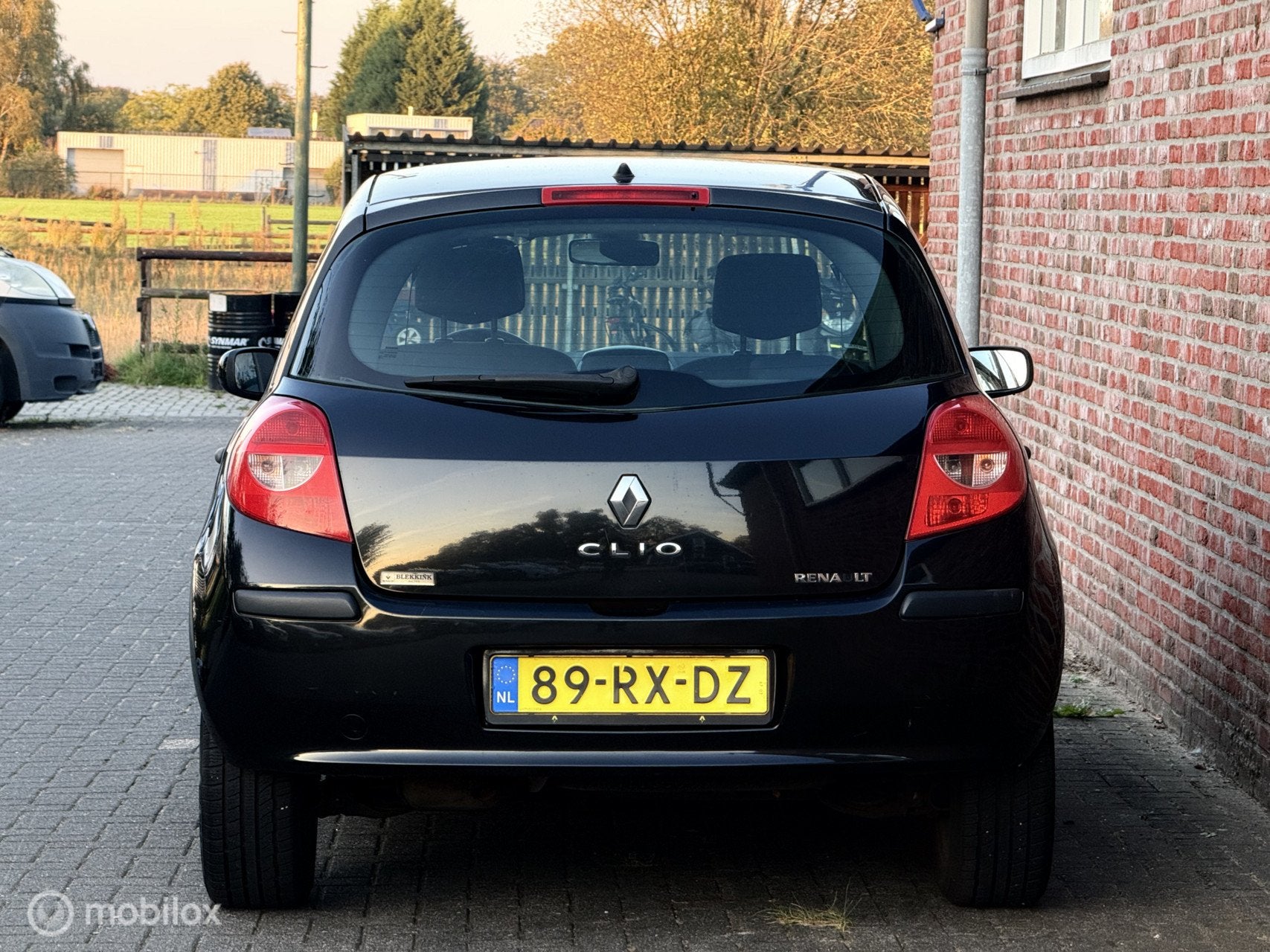 Renault Clio 1.6-16V Dynamique Comfort, Voorwielaandrijving, Gebruikt, 4 cilinders, Met garantie (alle)