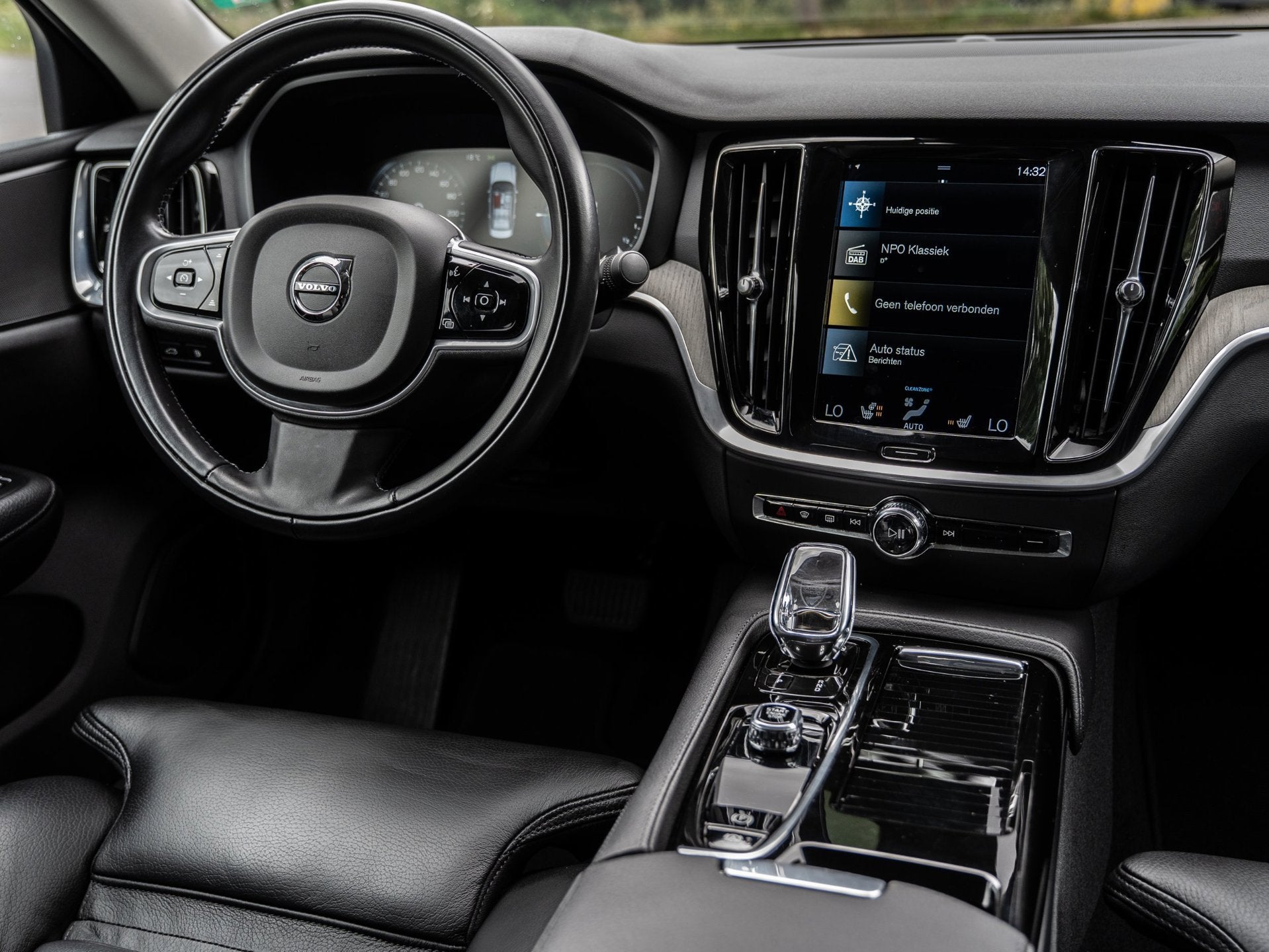 Volvo S60 2.0 Recharge T6 AWD Core - PARKEERCAMERA - AUTOMAA, Auto's, Volvo, Automaat, Dealer onderhouden, Gebruikt, 4 cilinders