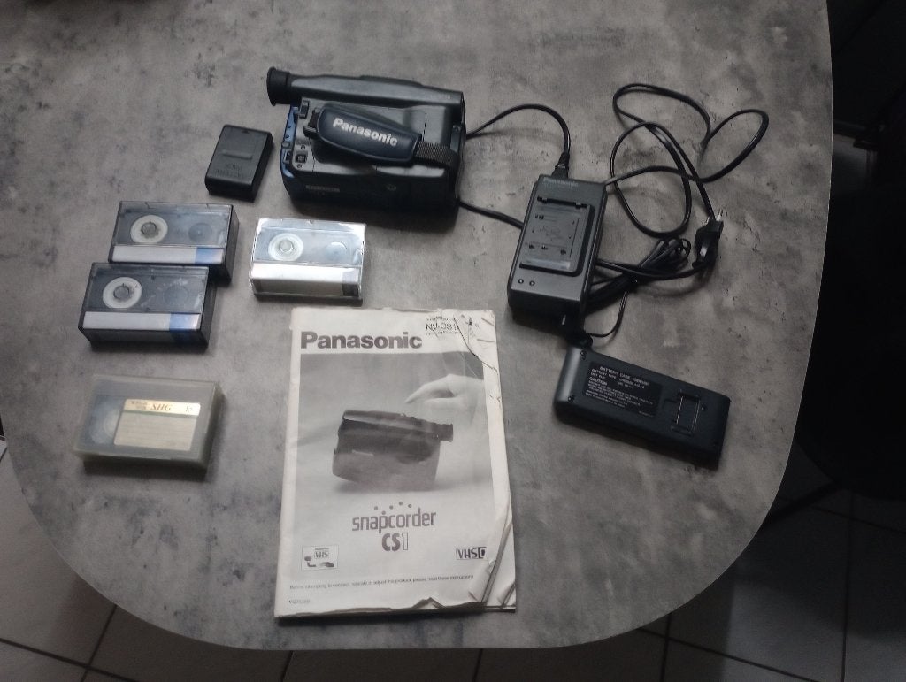 panasonic snapcorder cs1 NV-CS1E met toebehoren, Audio, Tv en Foto, Videocamera's Analoog, Ophalen of Verzenden