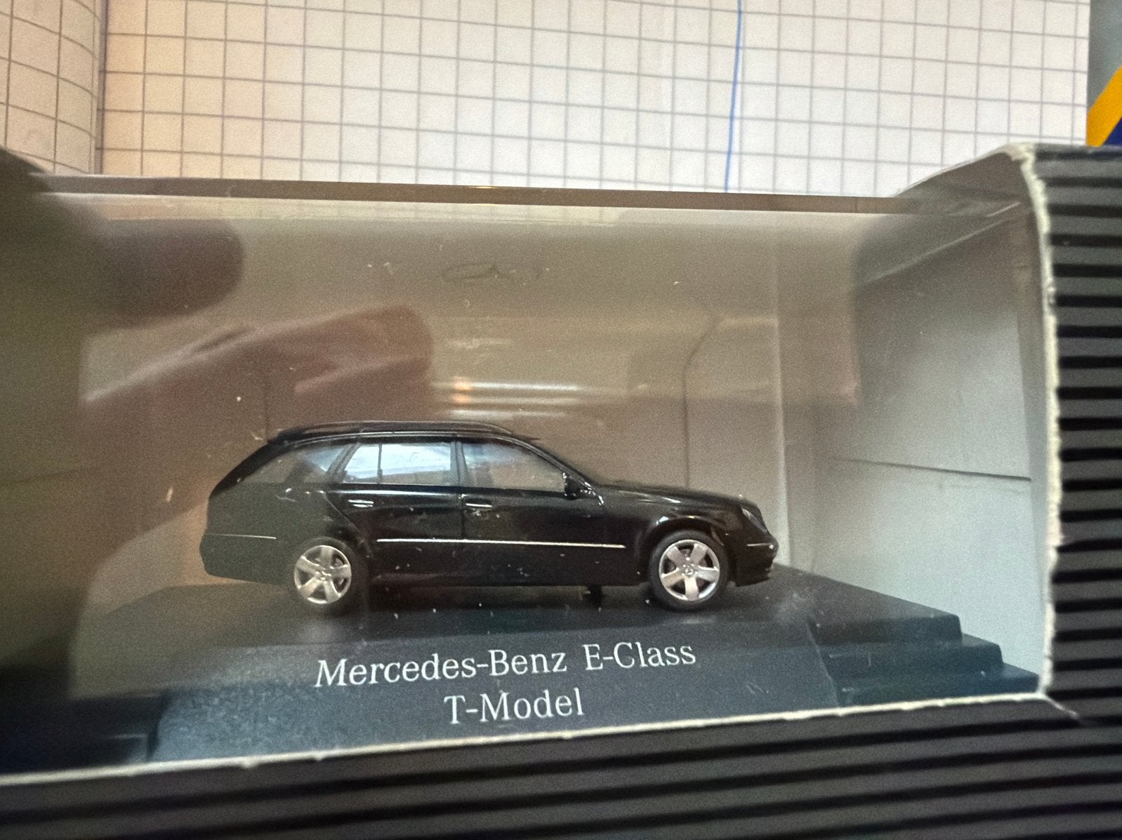 Mercedes-Benz E-Klasse T-Modell S211/W211 1:87 Busch, Ophalen of Verzenden, Zo goed als nieuw, Auto, Overige merken