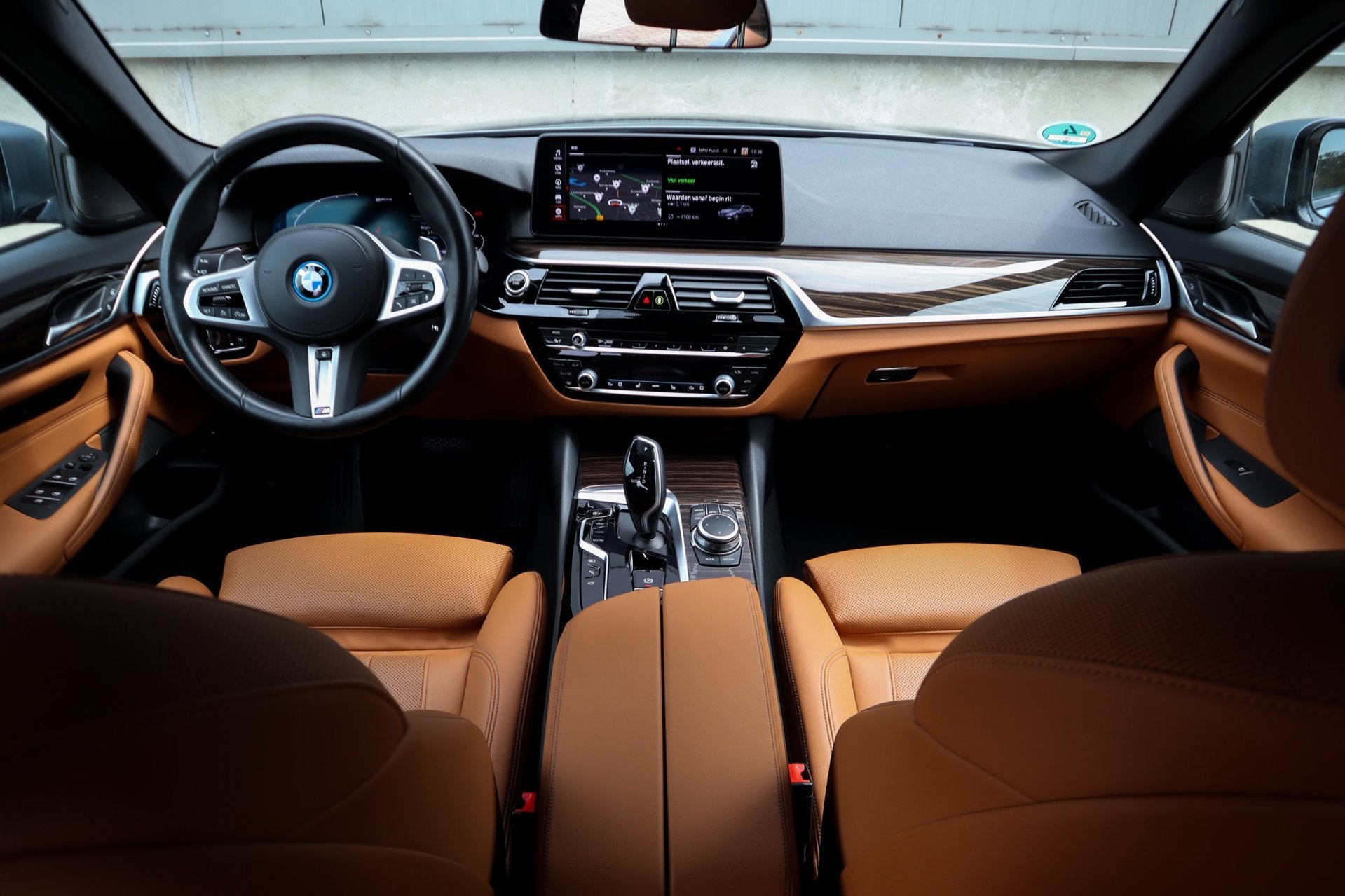 BMW 5-serie 545e xDrive Zwarte hemel, LED- INC BTW, Gebruikt, Euro 6, 2000 kg, Blauw