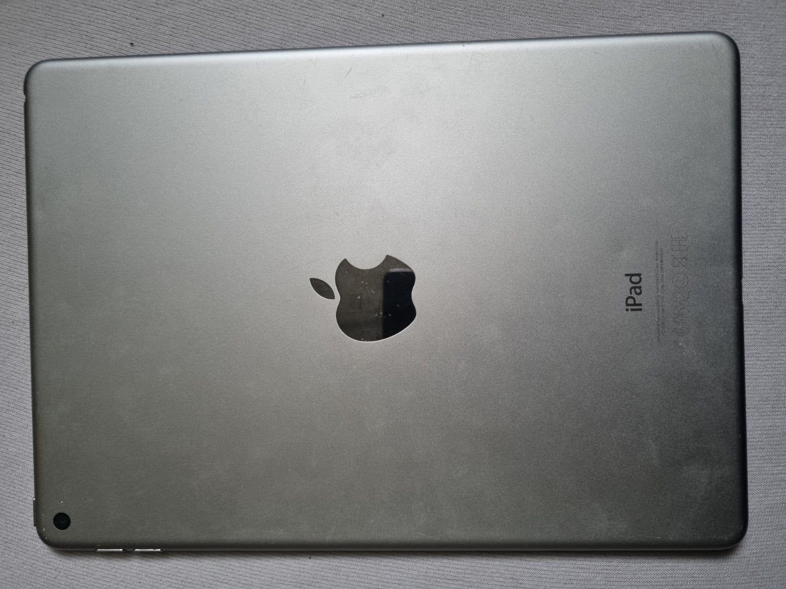Foto 3 van Apple iPad air (2e generatie) - 32GB - Wifi - Spacegrijs
