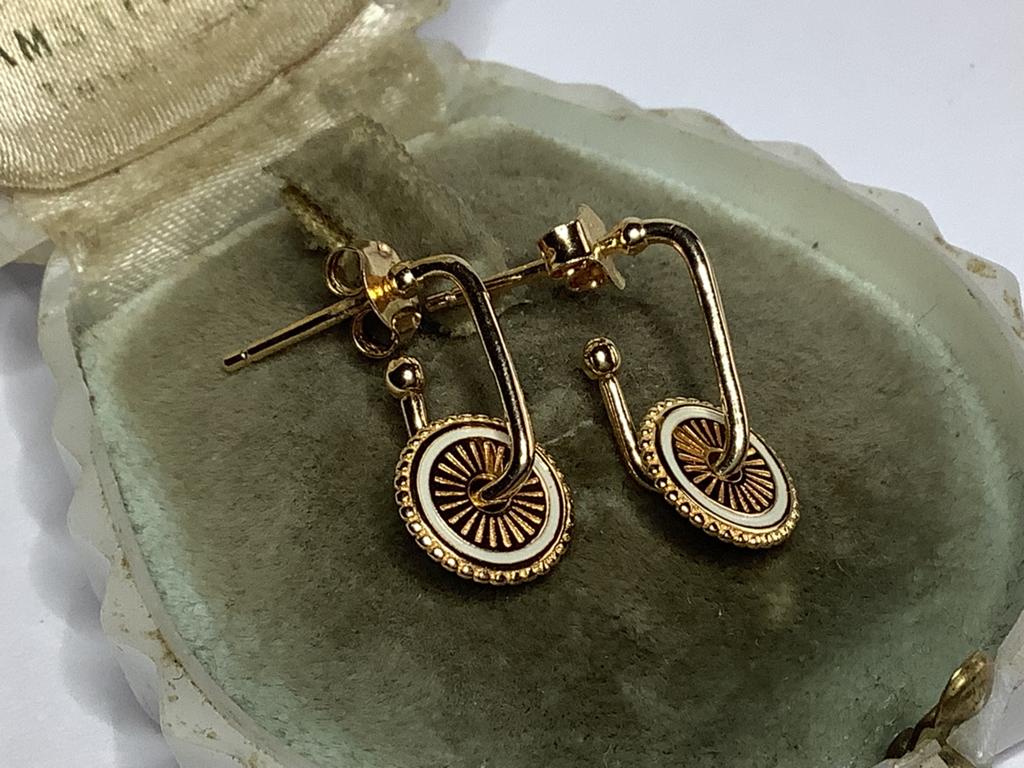 PRACHTIGE VERMEIL GOUD OORKNOPPEN MET HANGERS MET RINGEN, Verzenden, Goud, Oorbellen