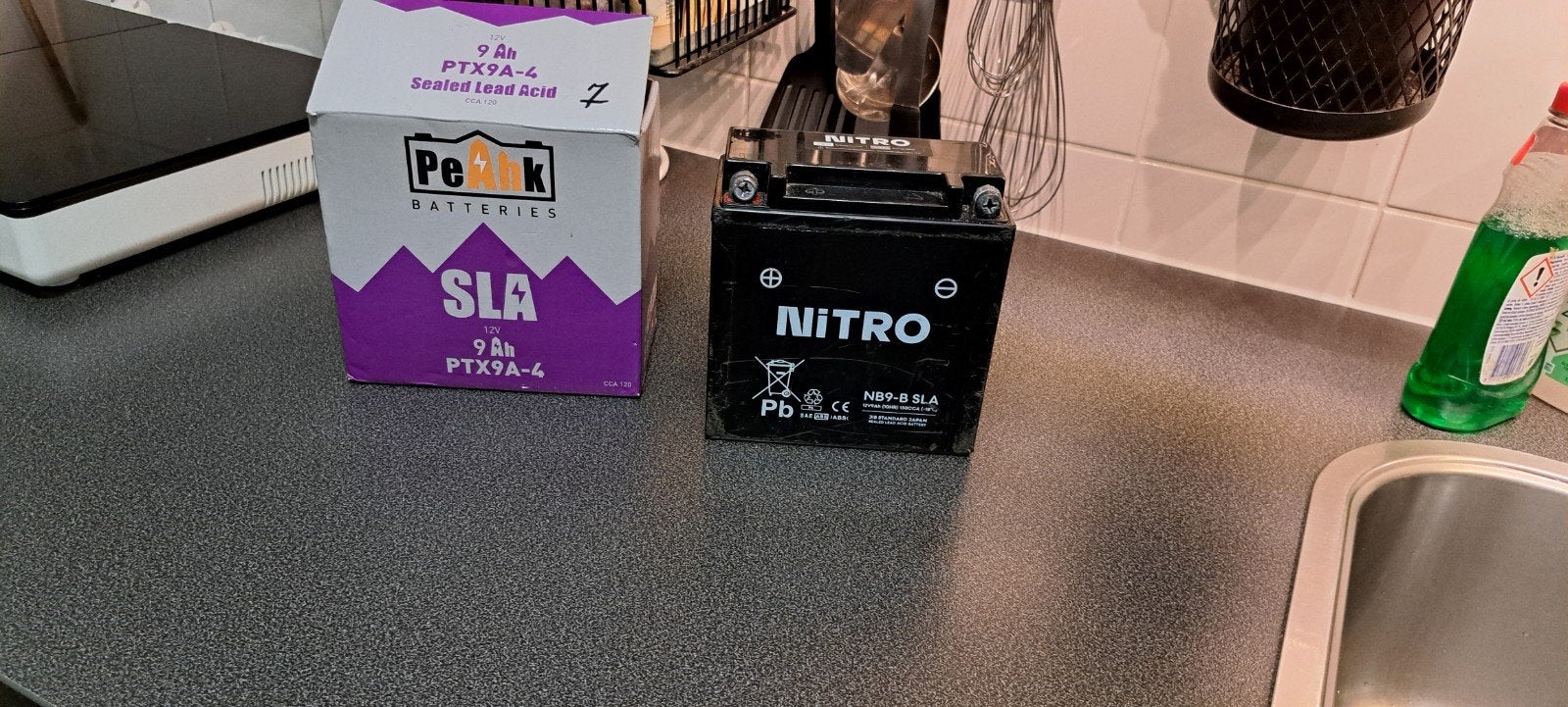 Tekoop  scooter accu12 volt 9AH, Ophalen