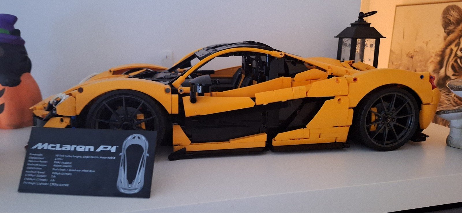 Lego Technic McLaren P1 met boekjes