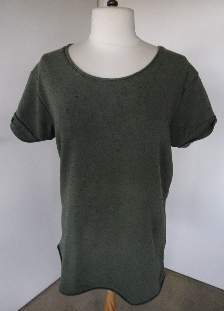 SHIRT VAN 8MM MAAT M, Kleding | Dames, Maat 38/40 (M), Zo goed als nieuw, Korte mouw, Groen