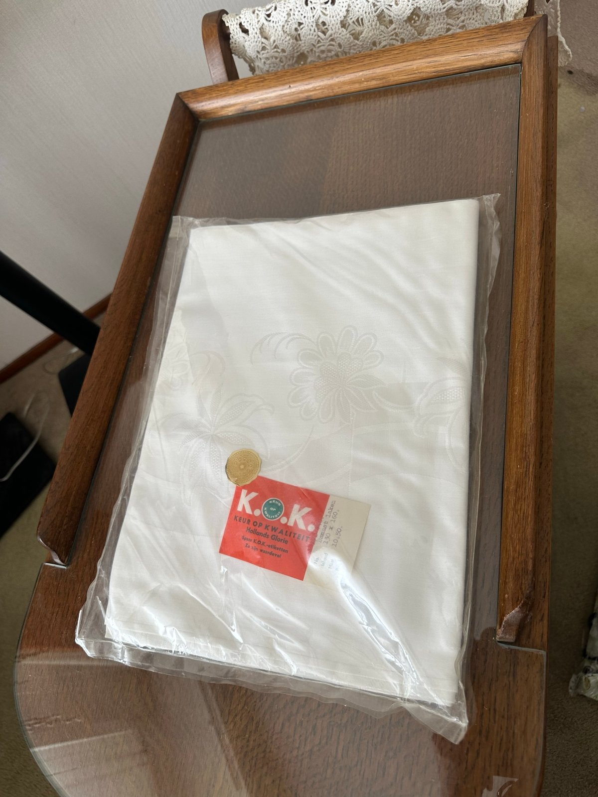Nieuw wit tafelkleed met bloemmotief, K.O.K. merk, Geweven, Nieuw, Ophalen of Verzenden, Wit