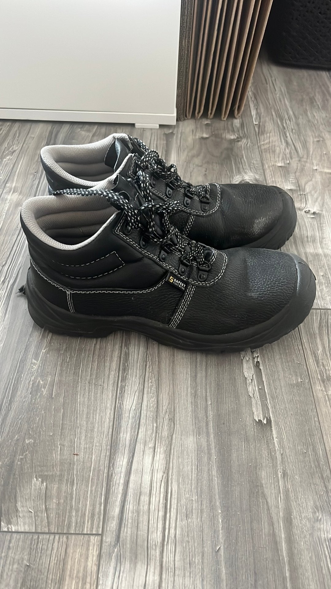 Werkschoenen, Ophalen, Gebruikt