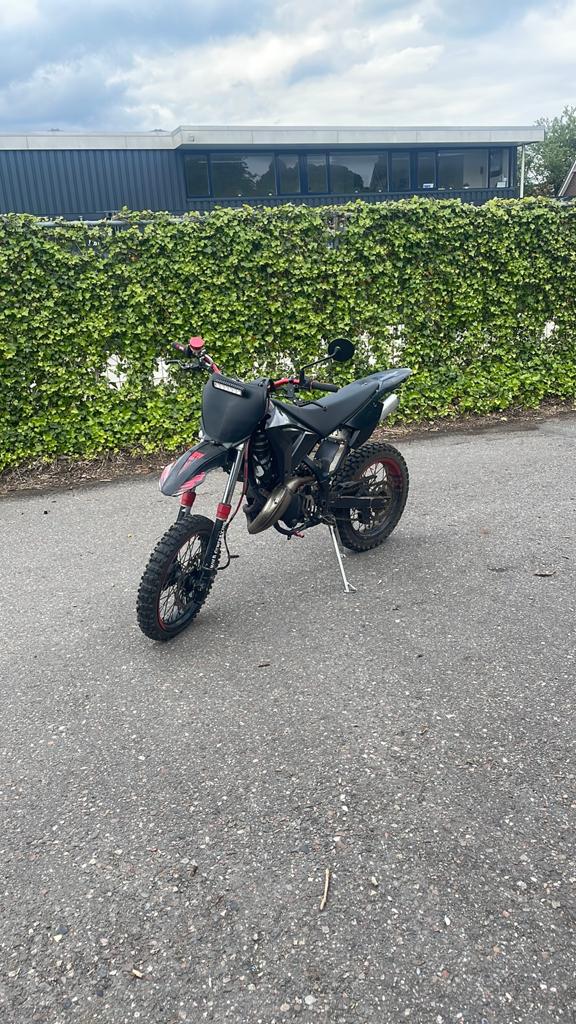 Schakel brommer 80 cc, Ophalen, Zo goed als nieuw