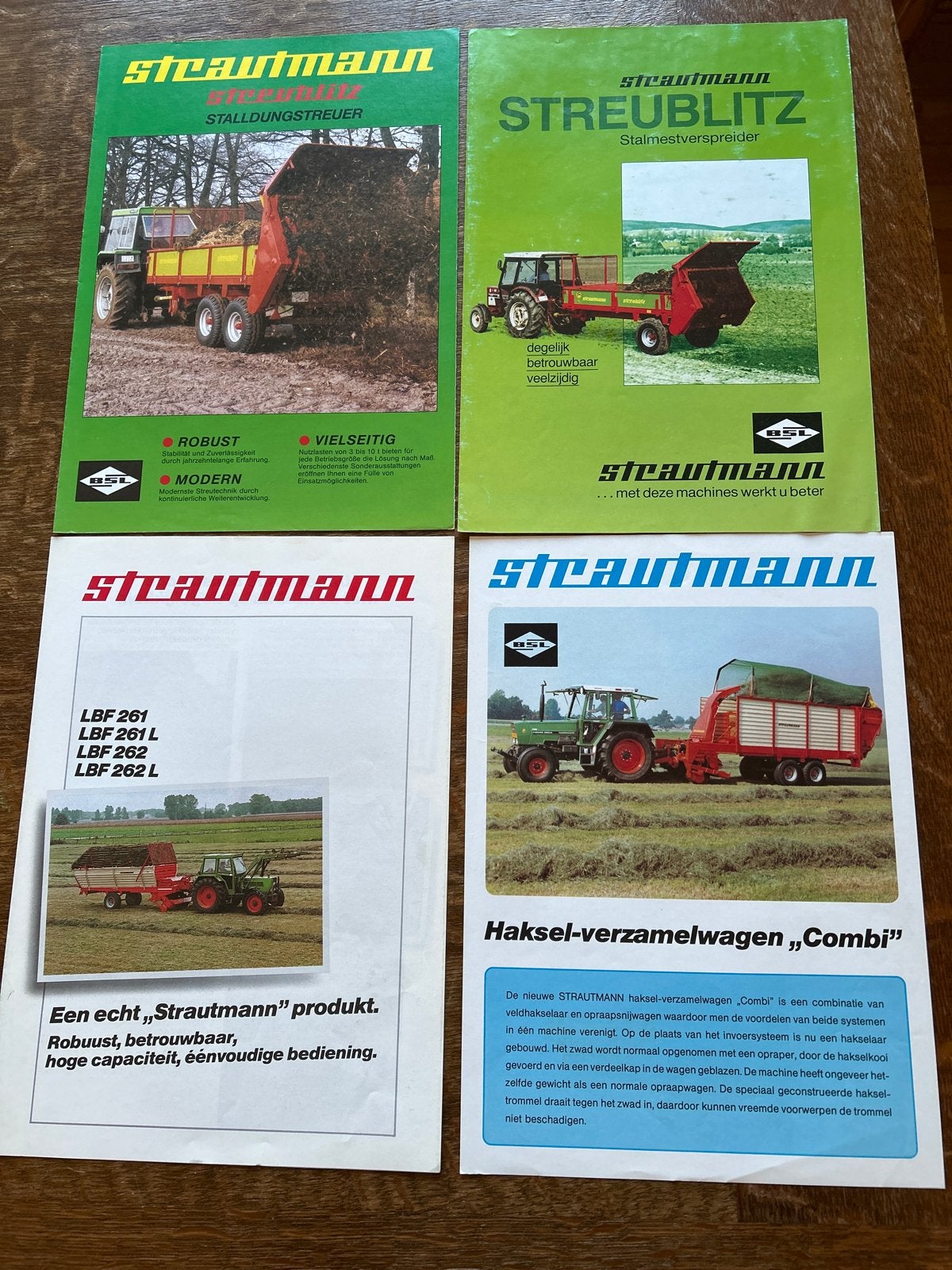 4 Strautmann folders Stalmest verspreiders, Haksel-verzam, Ophalen of Verzenden, Zo goed als nieuw, Folder