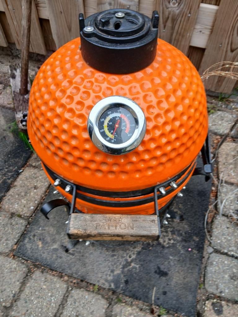 Patton Kamado BBQ - Oranje Keramische Grill, Ophalen, Gebruikt, Patton
