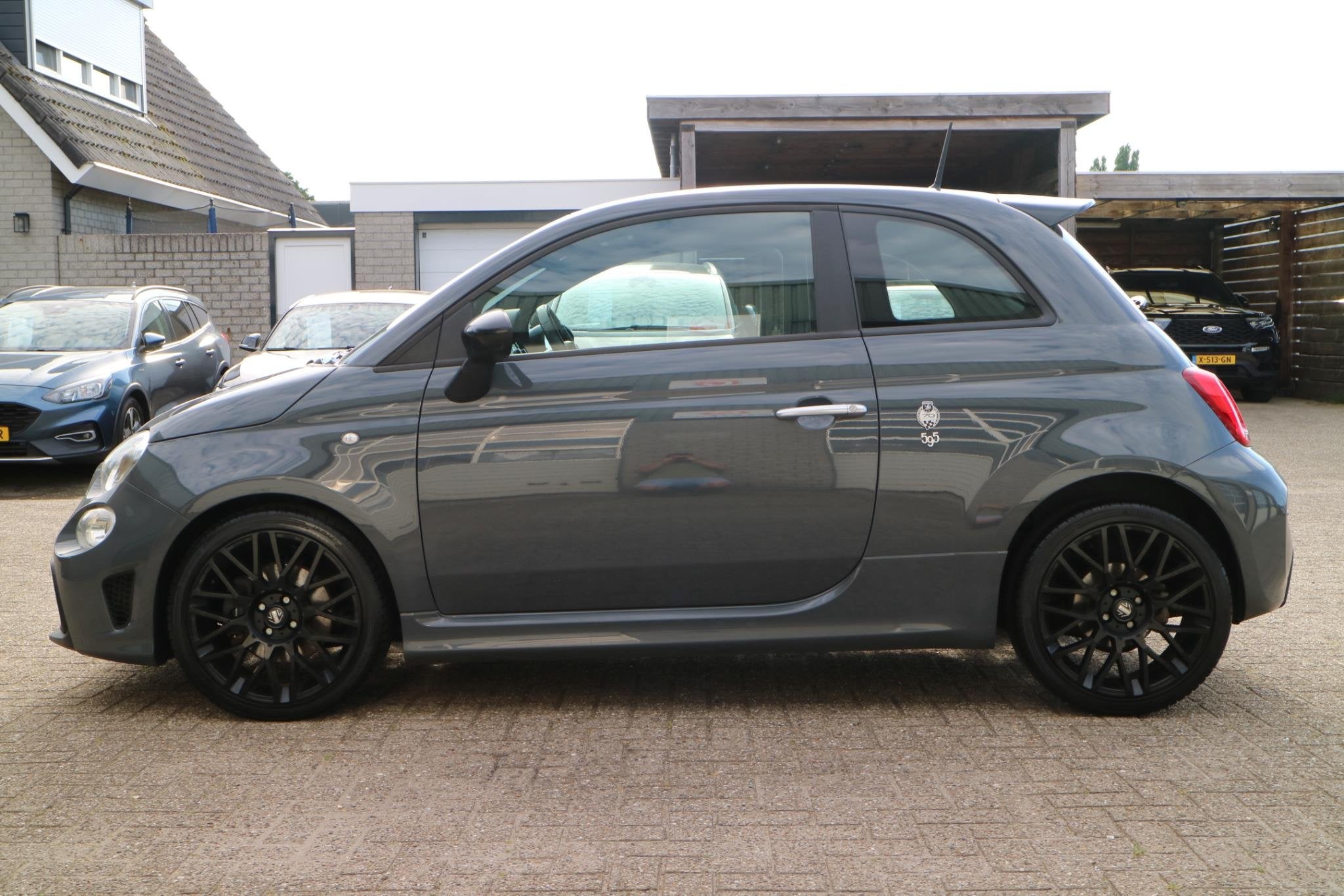 Abarth 595 1.4 T-Jet | Zeer goede staat! | Perfect Onderhoud, Auto's, 145 pk, Stof, 4 cilinders, Bedrijf