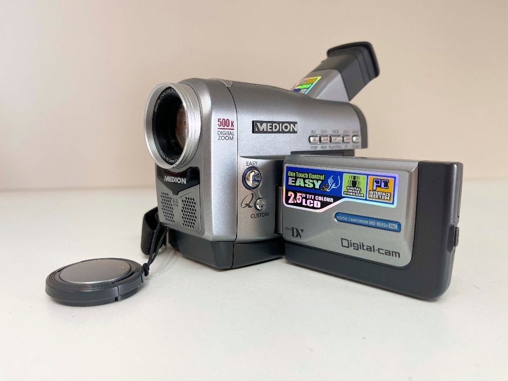 MEDION Digitale MiniDV camera met FireWire voor digitalisere, Overige merken, N, N, 20x of meer