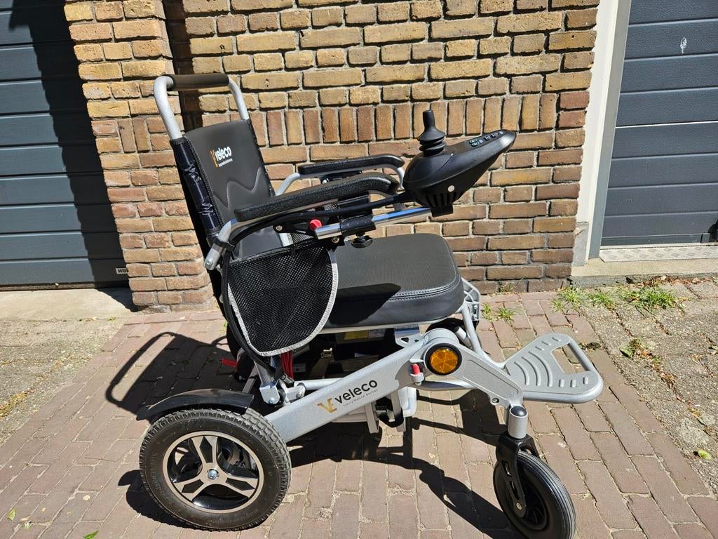 Vouwbare elektrische rolstoel, Ophalen, Zo goed als nieuw, Elektrische rolstoel