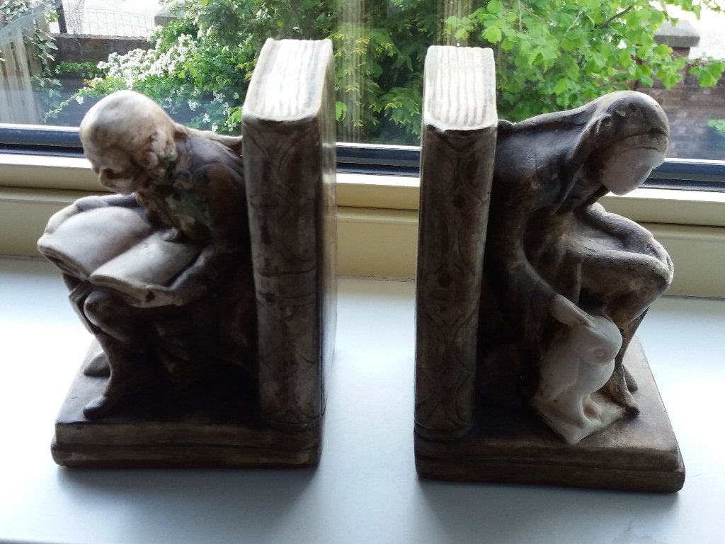 2 oude boekensteunen De Wijze Dwaze Leesbeelden Art Nouveau, Antiek en Kunst, Minder dan 20 cm, Gips, Art nouveau, Ophalen of Verzenden