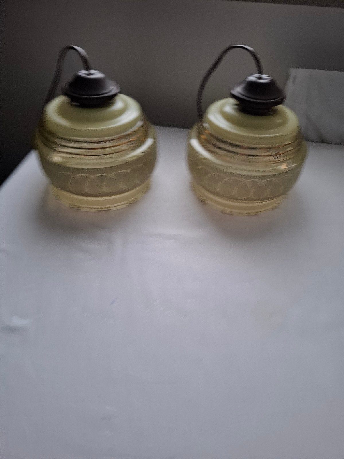 2 oude jaren 30/40 glazen hanglampen, Ophalen of Verzenden, Gebruikt, Glas, E27 (groot)