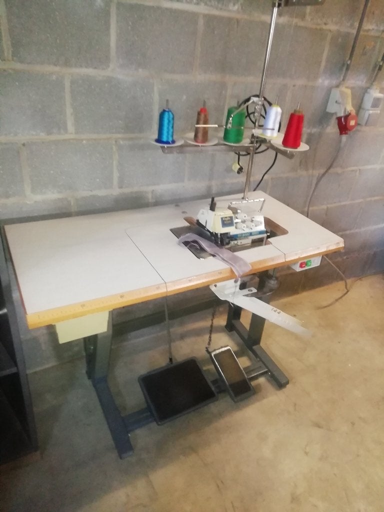 5 draads overlock machine, Hobby en Vrije tijd, Naaimachines en Toebehoren, Gebruikt, Lockmachine, Industrieel, Ophalen