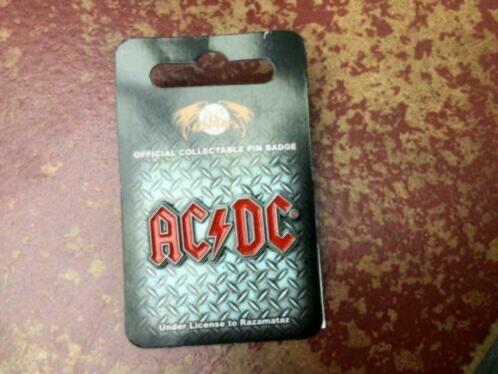 AC/DC - pin ca 4x 1,5 cm nieuw, Nieuw, Ophalen of Verzenden, Regina, AC/DC - pin ca 4x 1,5 cm nieuw
