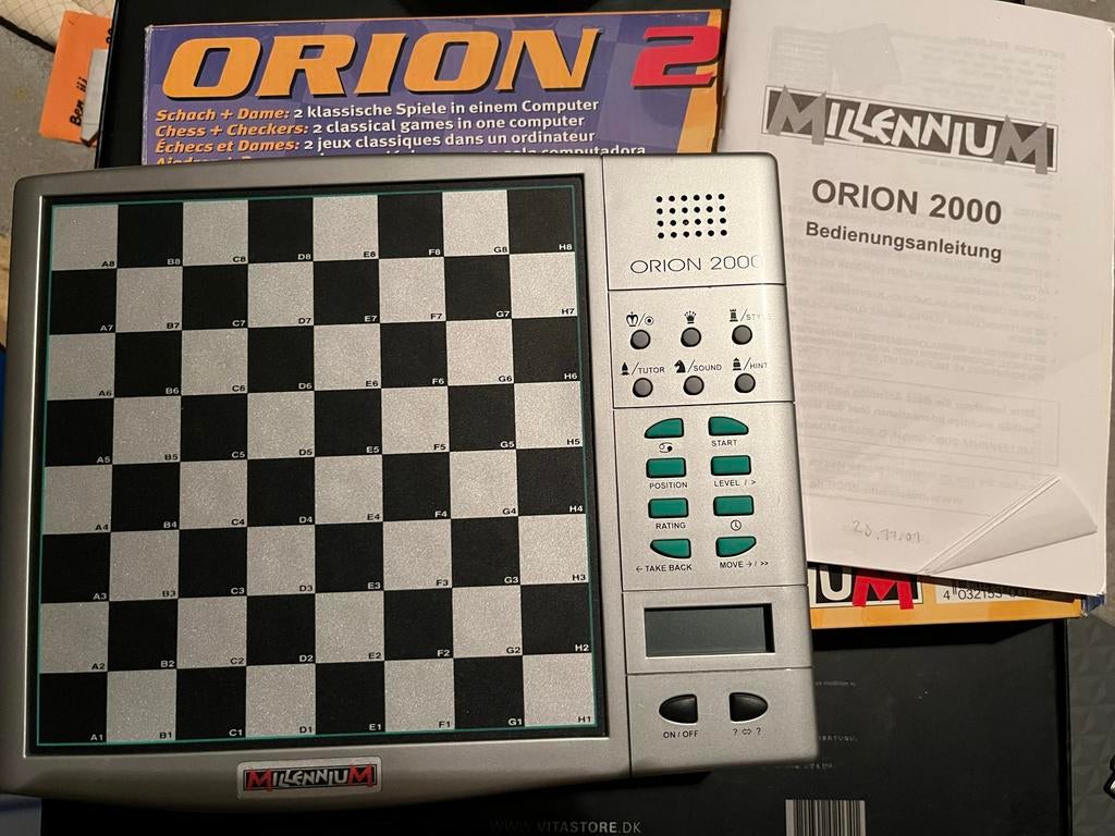 Millennium Orion 2000 Schaakcomputer - Als nieuw, Hobby en Vrije tijd, Ophalen of Verzenden, Zo goed als nieuw