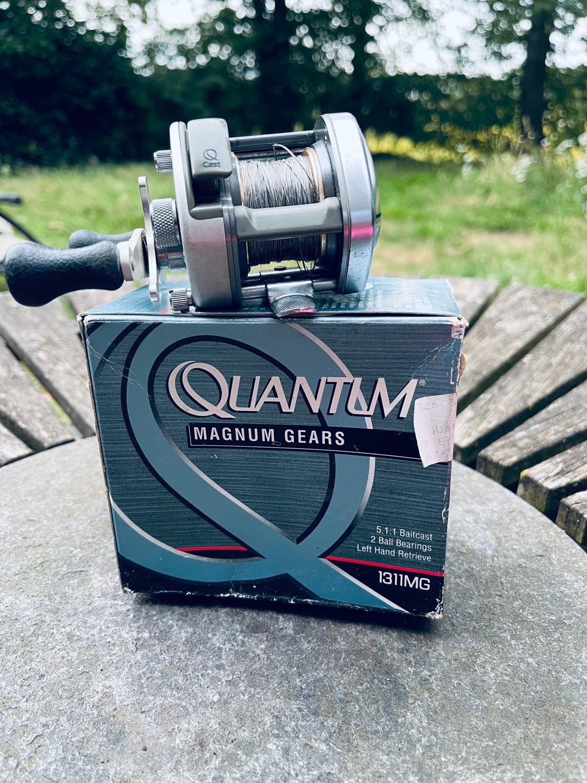 Quantum 1311MG Baitcast Reel – Left Hand Retrieve, Ophalen of Verzenden, Zo goed als nieuw, Overige typen