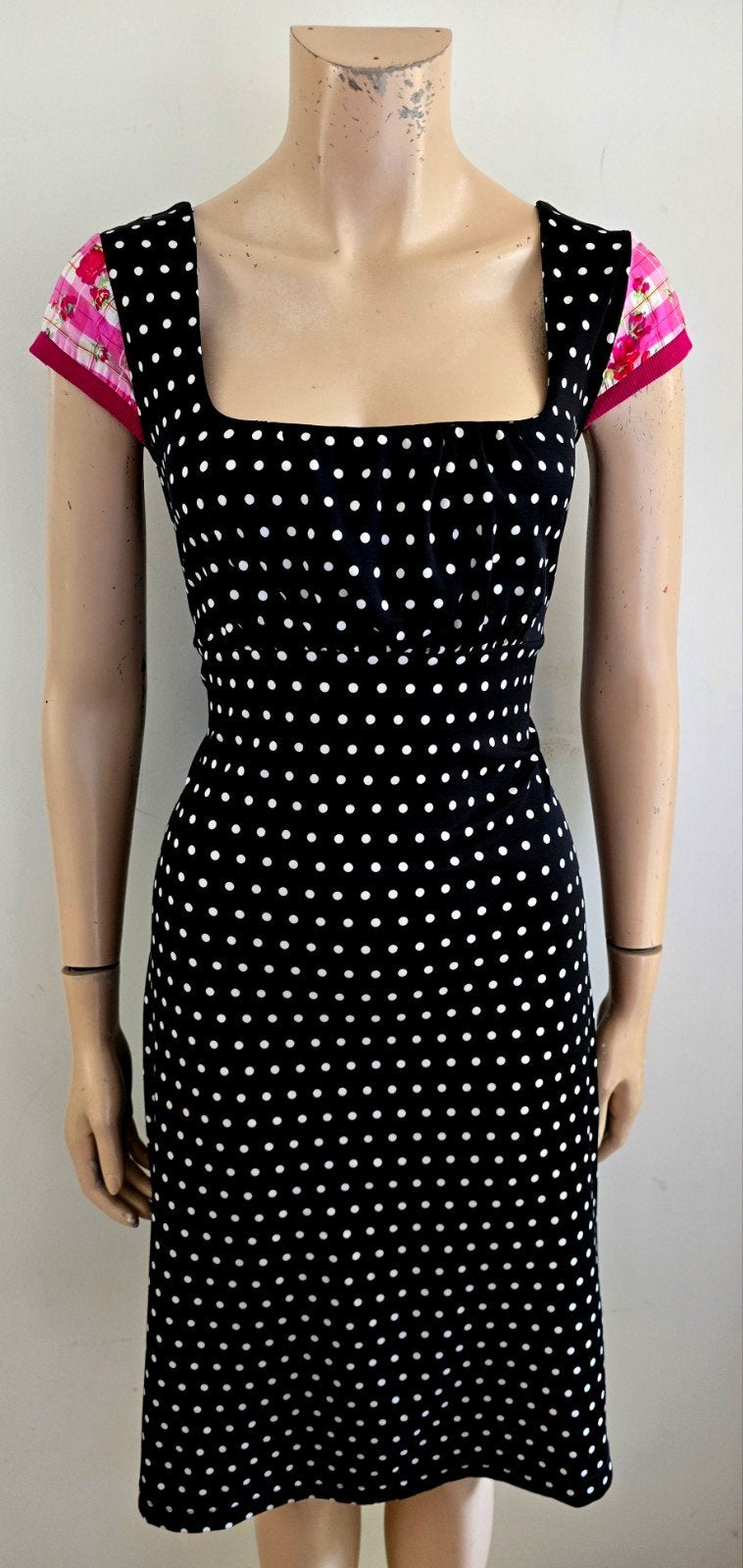 Tante Betsy jurk zwart met witte stippen en roze mouwen, Kleding | Dames, Maat 38/40 (M), Tante Betsy, Zwart, Ophalen of Verzenden