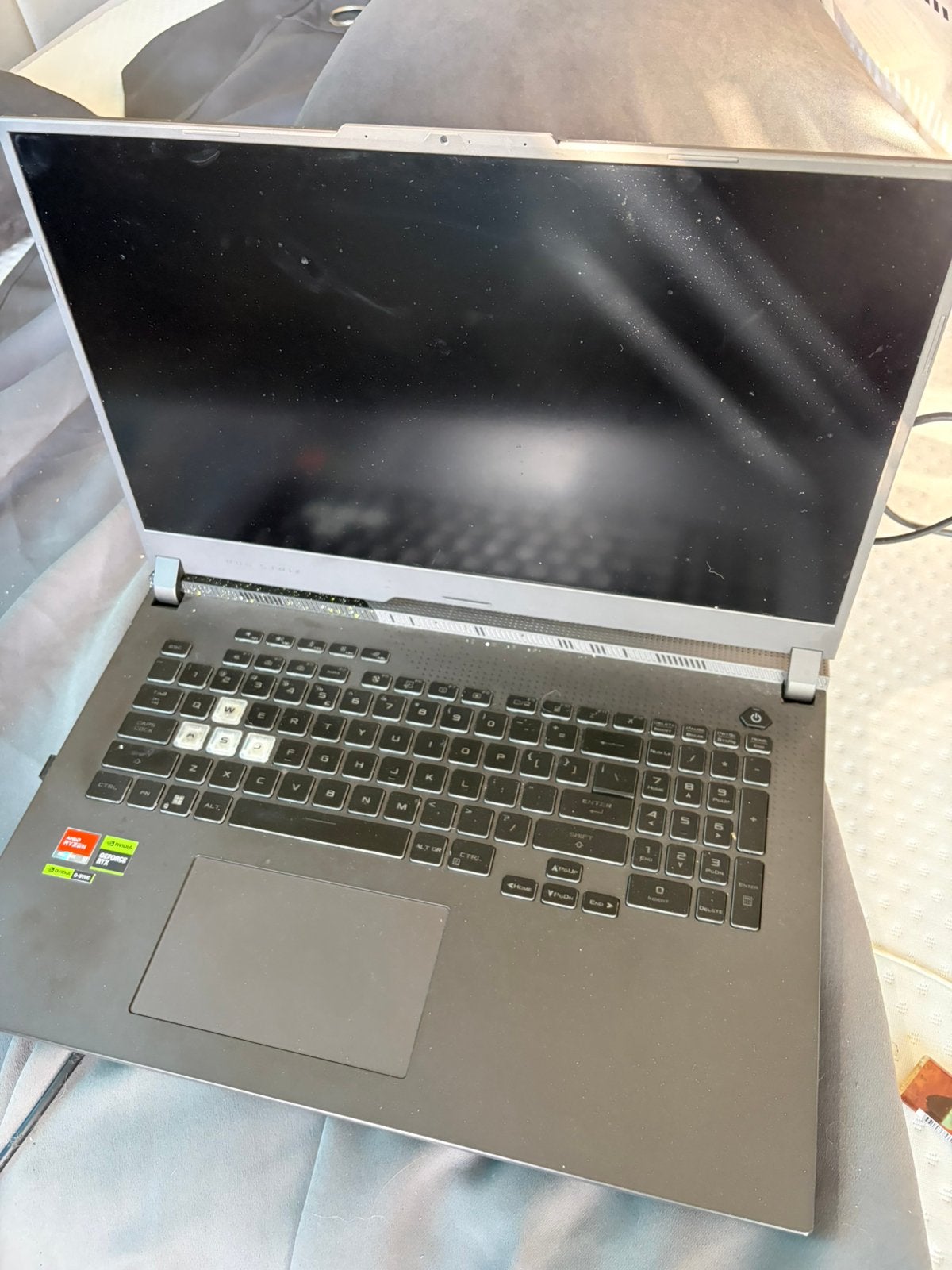 Asus rog strix laptop, Computers en Software, Chromebooks, Ophalen, 14 inch, 4 GB of minder, Zo goed als nieuw