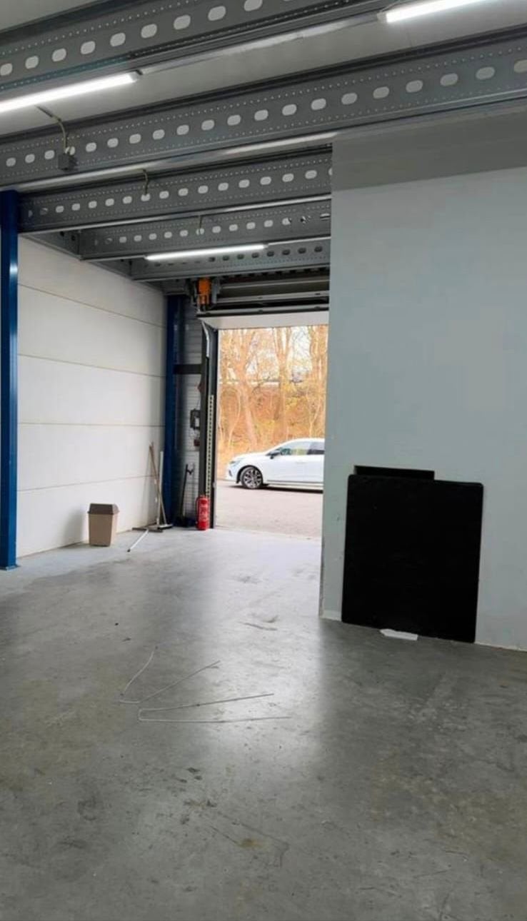 Bedrijfsruimte aan de A13 in Delft, 150 m², Huur, Bedrijfsruimte