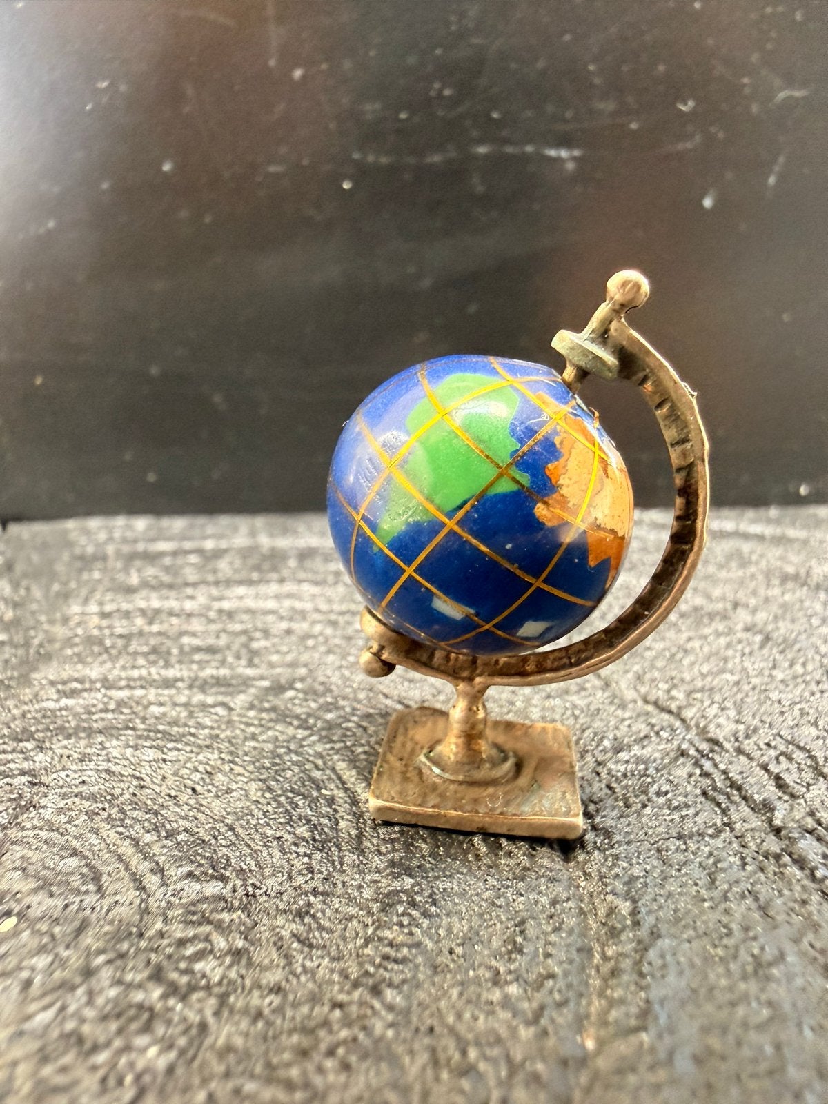 Zilveren miniatuur wereldbol van Nicchi, lapis lazuli, Verzenden